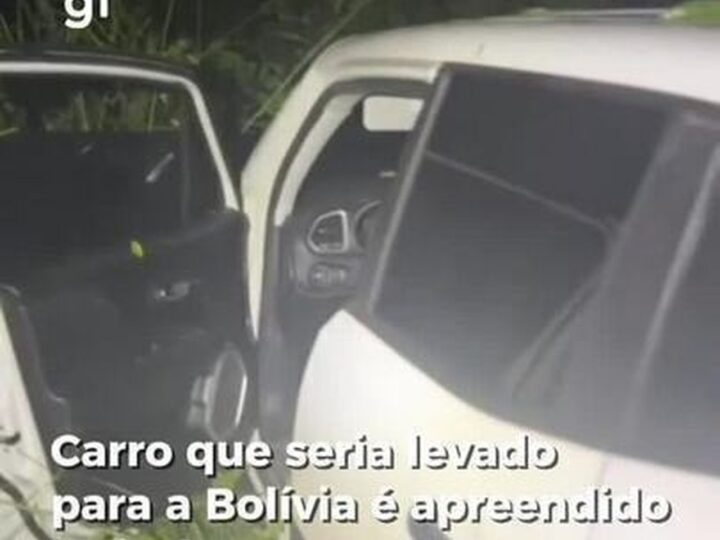 Carro apreendido após fuga em RO durante tentativa de contrabando