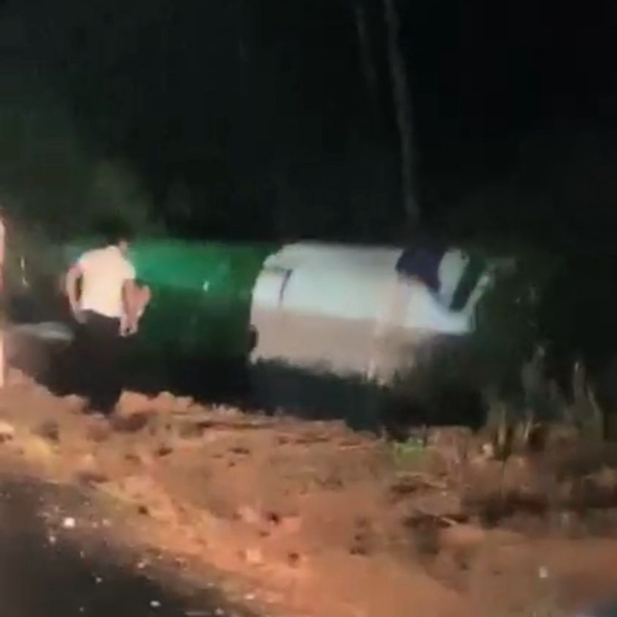 Acidente fatal com micro-ônibus na BR-364 em Rondônia