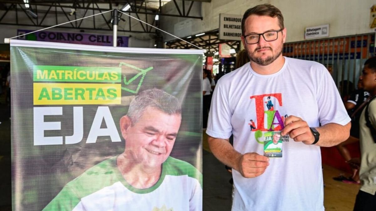 Chamadão da EJA: incentivo ao retorno de jovens e adultos à escola