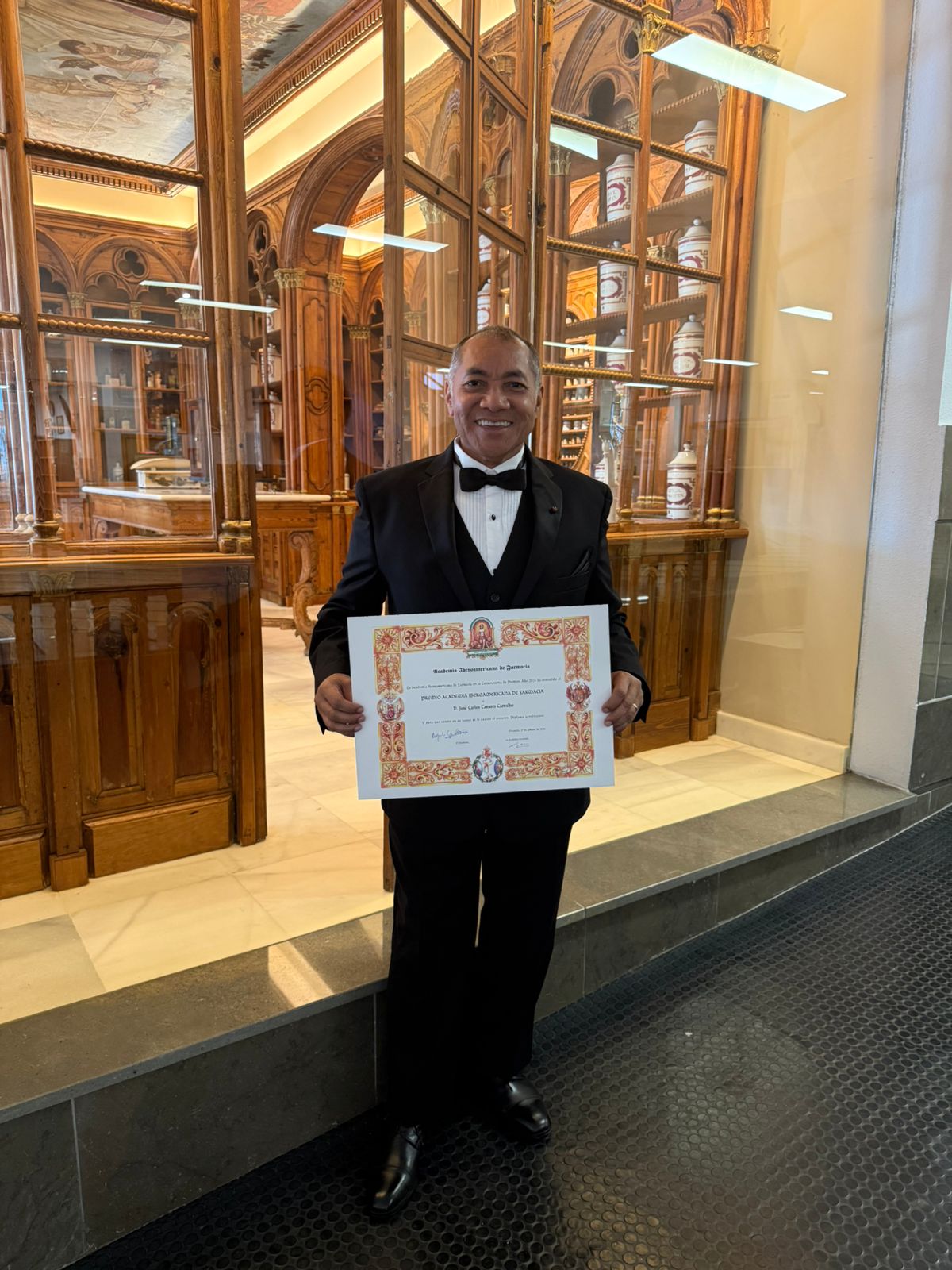 Pesquisador da Unifap recebe Prêmio internacional em Farmácia