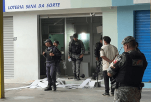 Explosão em casa lotérica durante assalto em Manaus