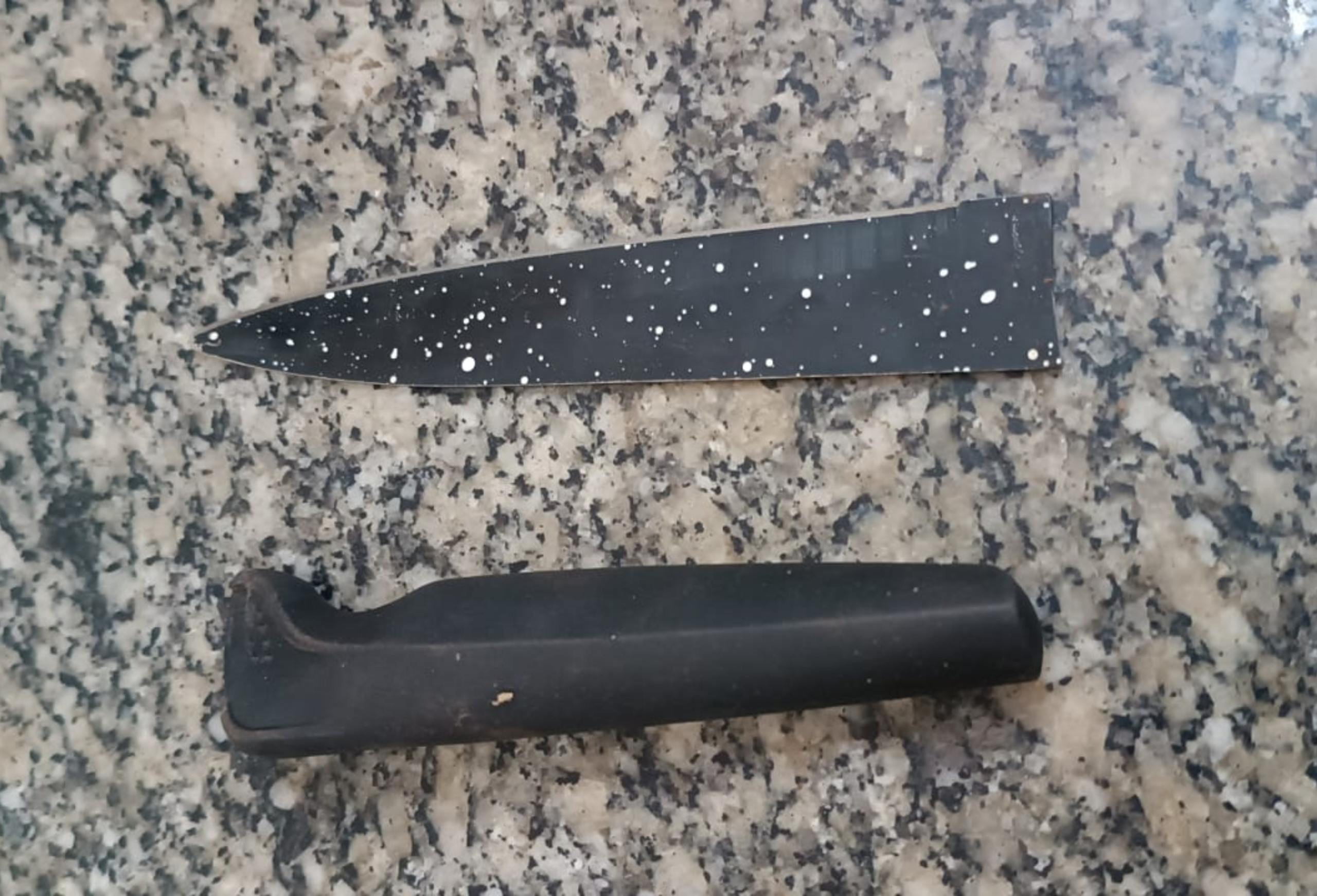 Tentativa de homicídio em Boa Vista: Jovem é esfaqueada na costela por mulher após