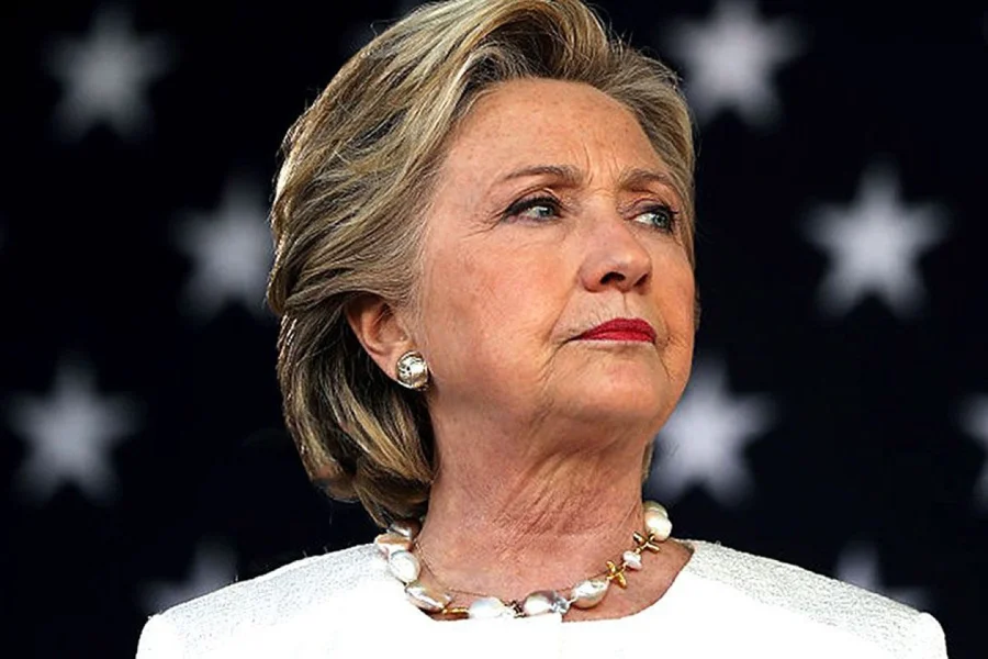 Hillary Clinton Depõe sobre Caso Epstein em Investigação do Congresso