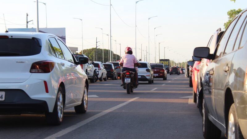 Motociclista morre em acidente com caminhão em Macapá