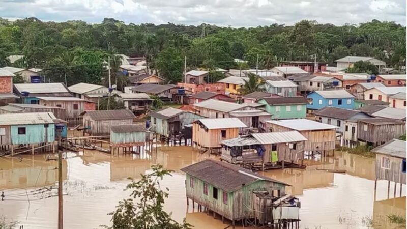 Transbordamento do Rio Juruá Impacta Cruzeiro do Sul pela Terceira Vez em Dois Meses