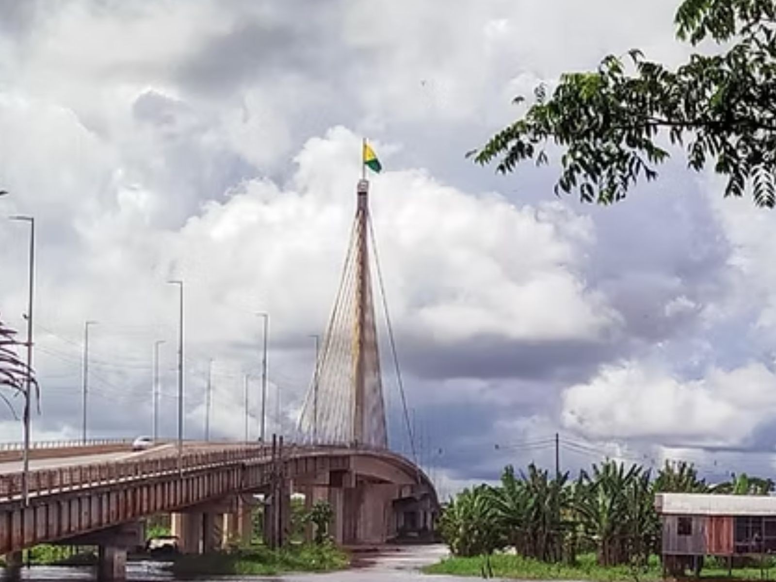 Rio Juruá Retorna à Normalidade Após Transbordo em Cruzeiro do Sul