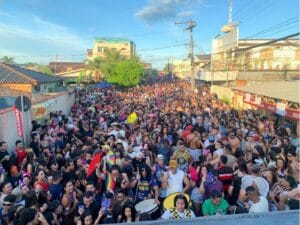 Carnaval 2026: Bloco ‘Vai Quem Quer’ reúne multidão em Rio Branco
