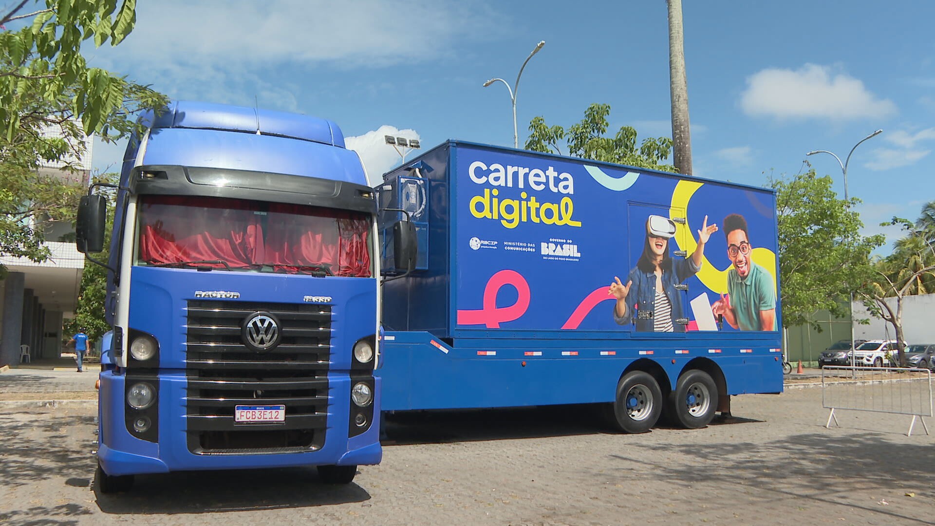 Carreta Digital oferece cursos gratuitos de tecnologia em Roraima