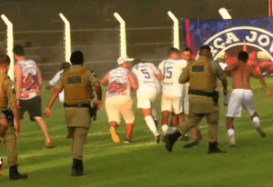 Partida do Campeonato Tocantinense termina em violência