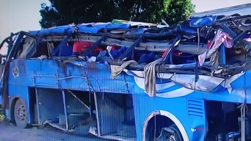 Acidente com Ônibus de trabalhadores rurais deixa Seis mortos em SP