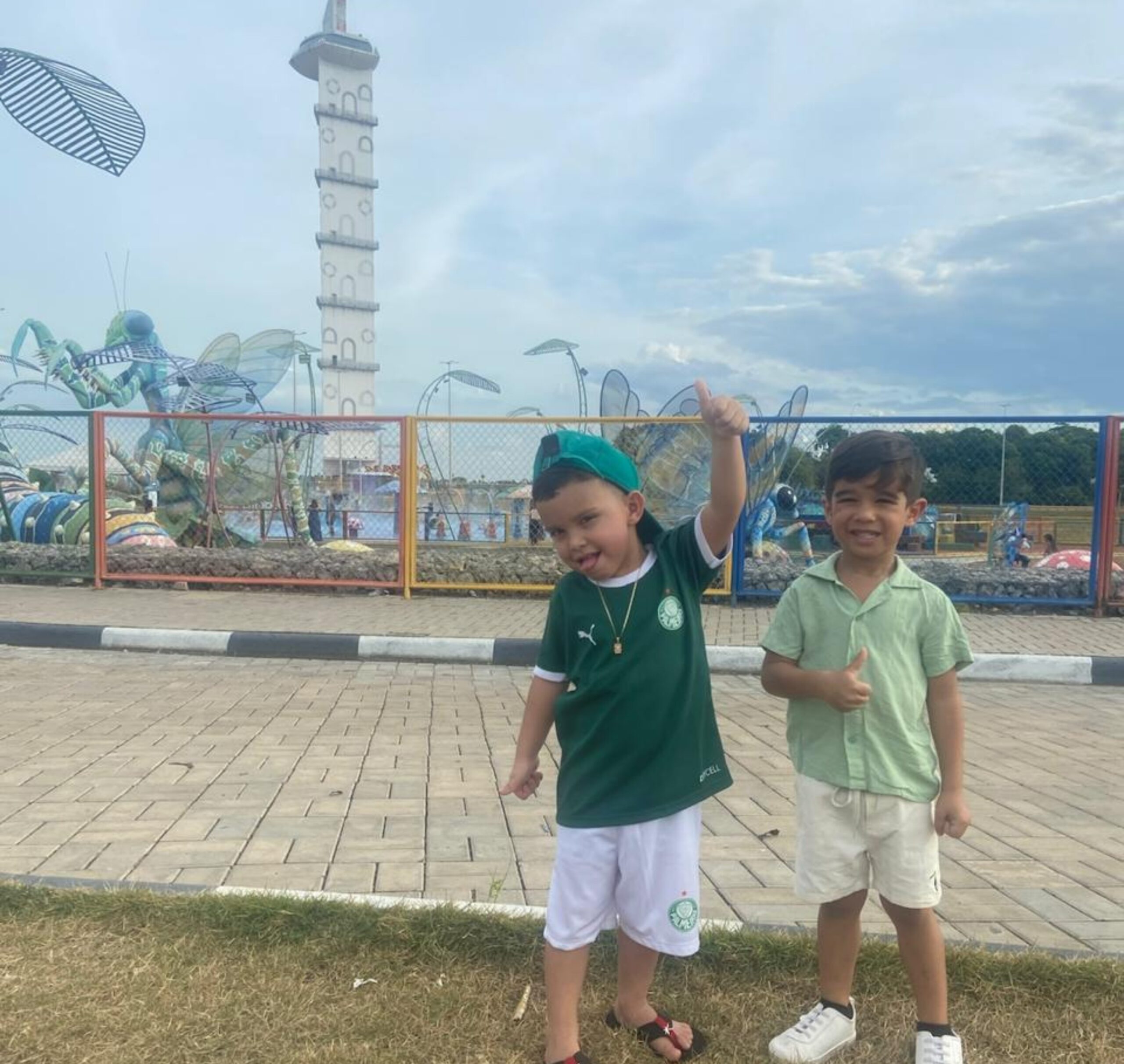 Meninos dançam ‘Passinho do Jamal’ e viralizam com mais de 10 milhões de visualizações