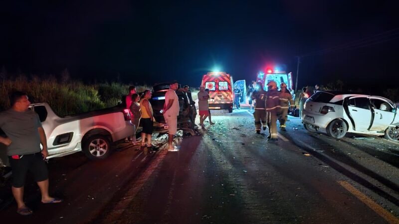 Acidente com três carros na BR-156 no Amapá deixa sete feridos