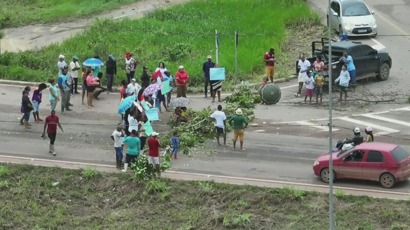 Quilombolas Realizam Protesto na BR-210 em Macapá contra Invasão de Terras
