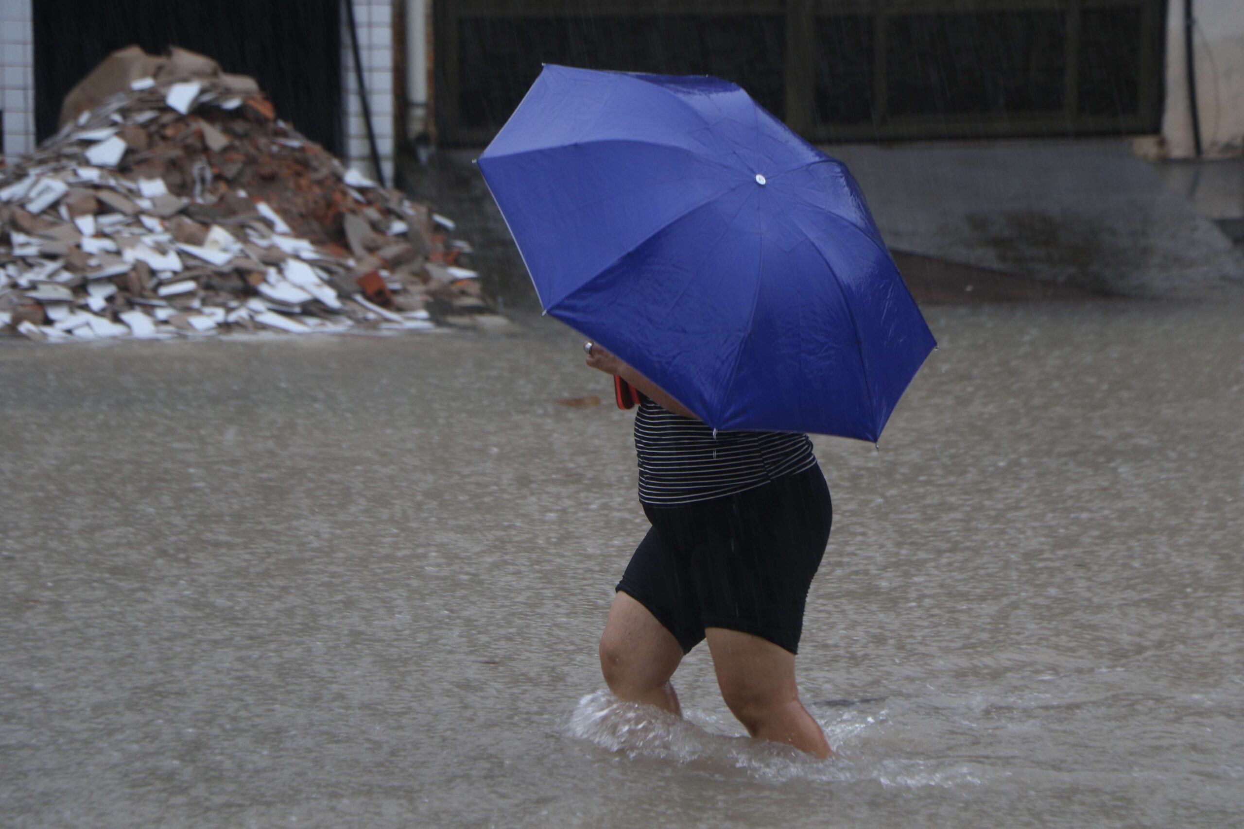 Chuvas intensas no Pará: Aumenta o risco de leptospirose e como se proteger