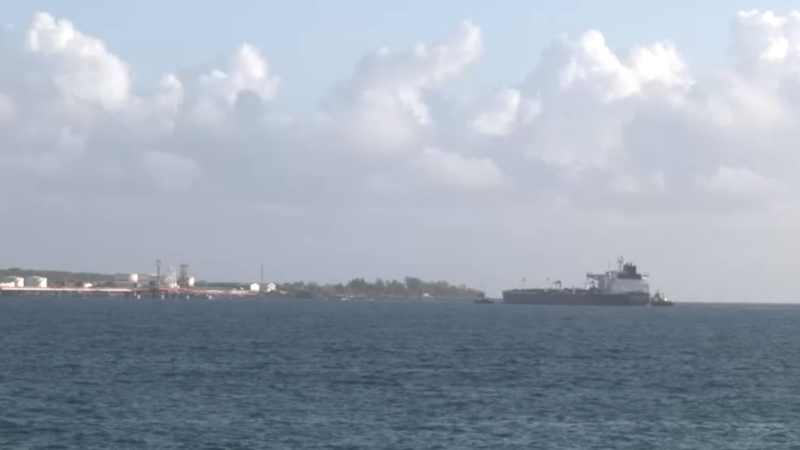 Navio Russo Leva Carga de Petróleo a Cuba em Momento Crítico