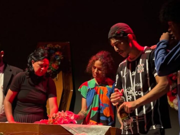 Retorno do Espetáculo ‘Velório à Brasileira’ em Rio Branco: Detalhes da Nova Temporada