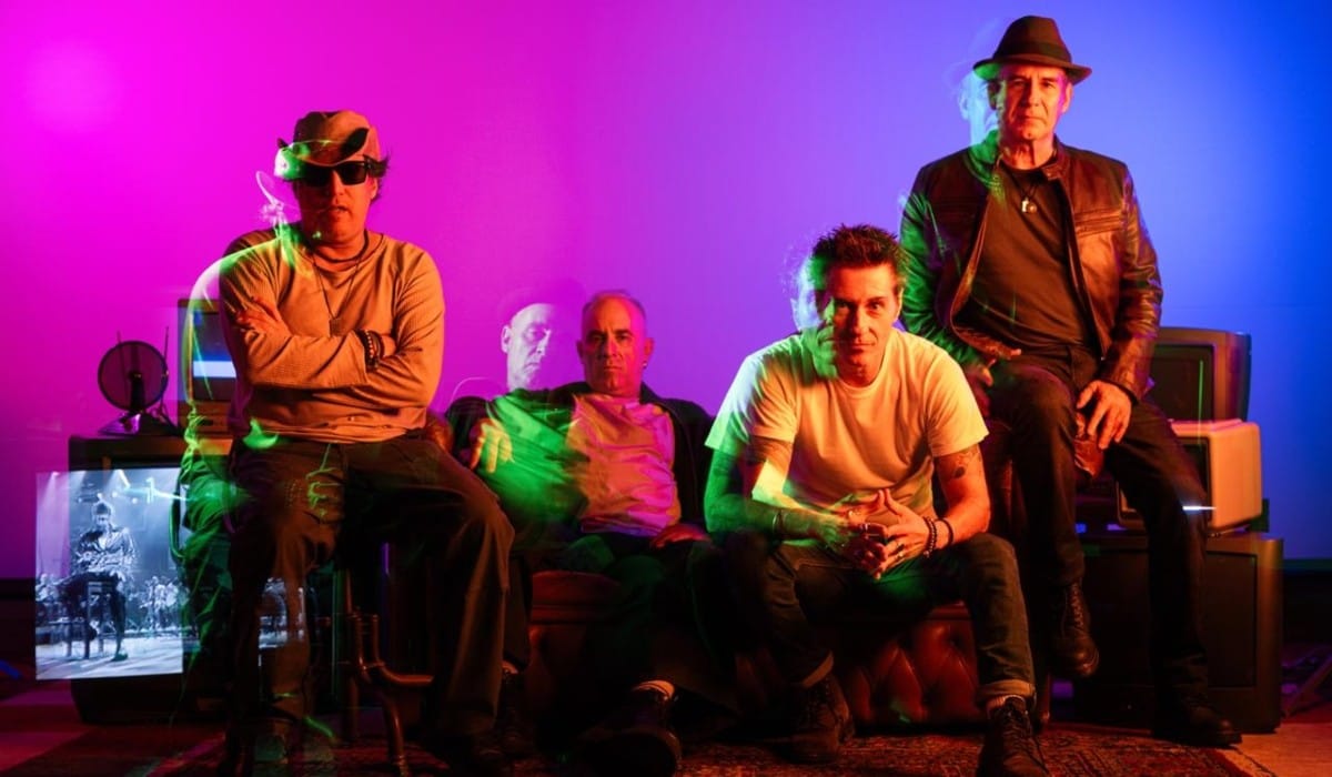 Capital Inicial Agita Manaus com Sucessos do Passado em Show Imperdível