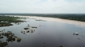 Cheia dos Rios no Amazonas: Municípios em Emergência e Alertas de Prevenção