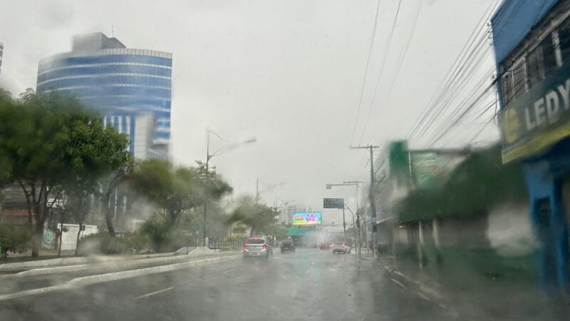 Previsão do Tempo em Manaus: Chuva Menos Intensa e Impactos da Tempestade Anterior