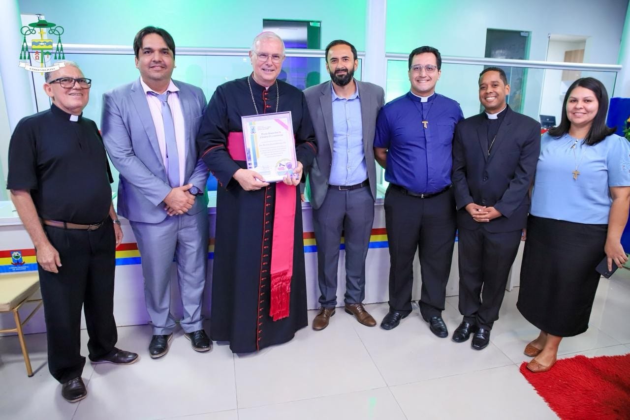 Câmara de Oriximiná Homenageia Dom Bernardo Johannes com Título de Cidadão Oriximinaense