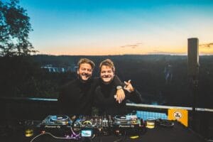 Dubdogz Leva a Música Eletrônica ao Mercado de Origem da Amazônia em Manaus