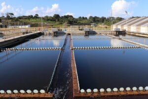 Águas de Manaus Recebe Multa Superior a R$ 500 Mil Após Interrupção no Fornecimento de Água