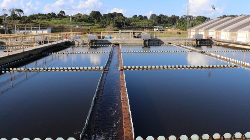Águas de Manaus Recebe Multa Superior a R$ 500 Mil Após Interrupção no Fornecimento de Água