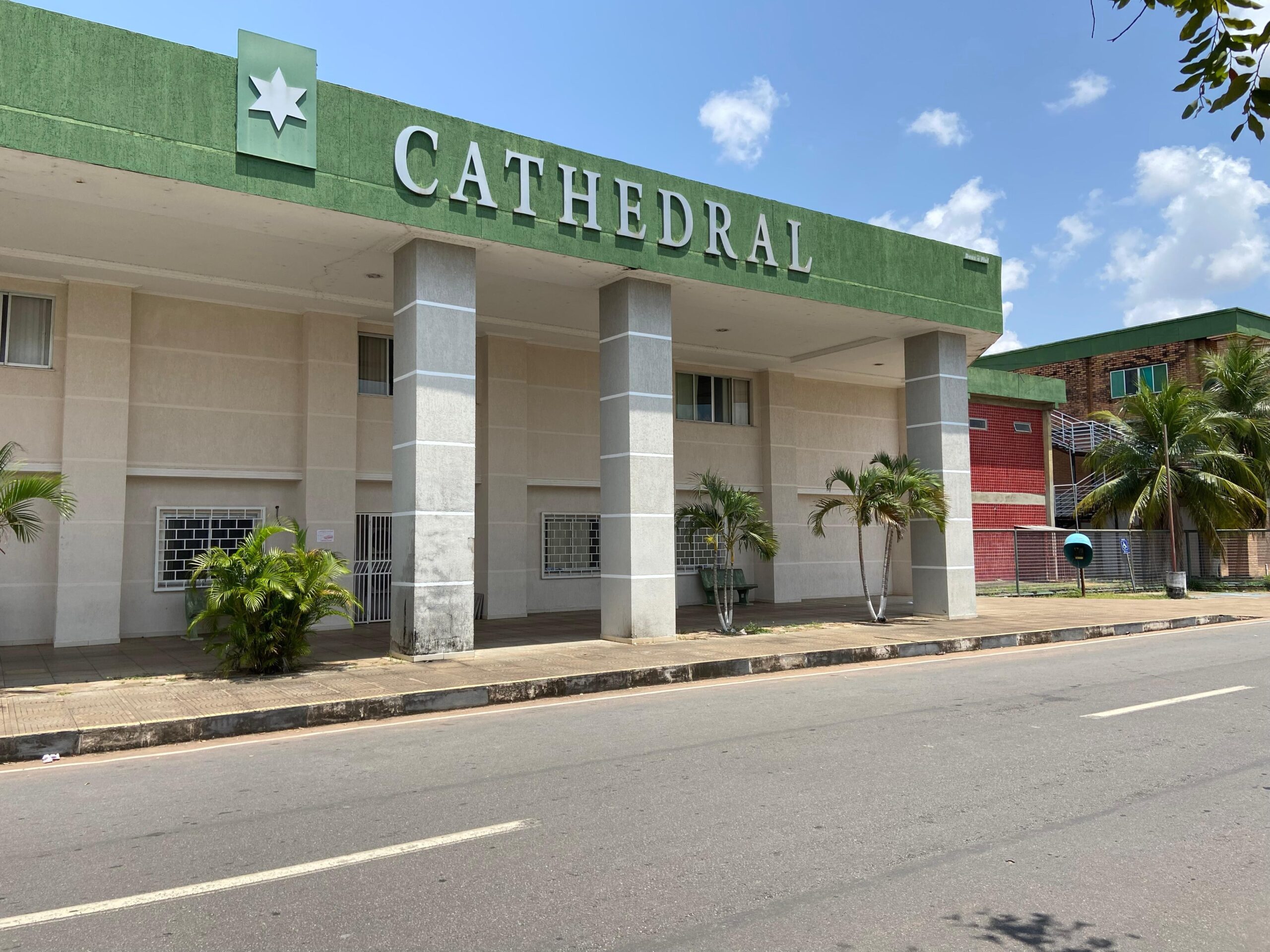 Faculdade Cathedral Promove Caminhada Ecológica em Boa Vista para Celebrar Sustentabilidade