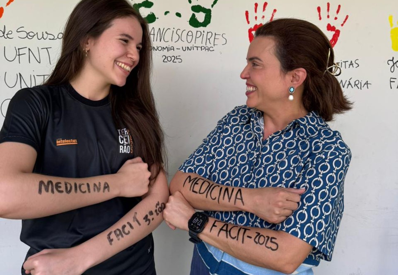 Mãe e filha realizam sonho conjunto ao ingressar na Medicina em Tocantins