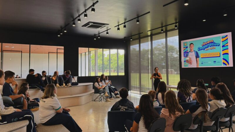 Programa Jovem Cooperativo em Ação: Inovação e Aprendizado na Favoo