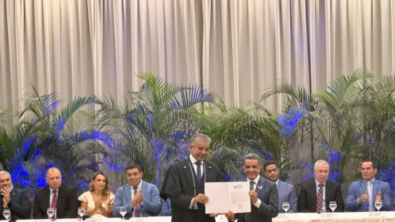 Mecias de Jesus assume cargo no TCE-RR após 33 anos de vida política