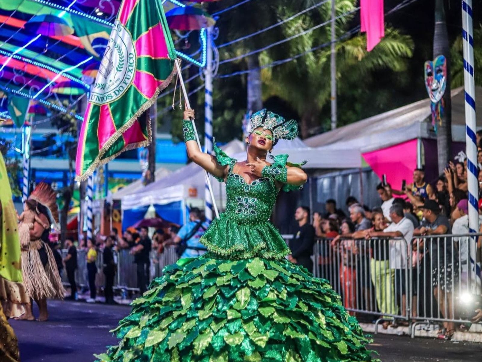 Unidos do Fuxico Conquista Título de Campeão do Carnaval 2026 em Rio Branco