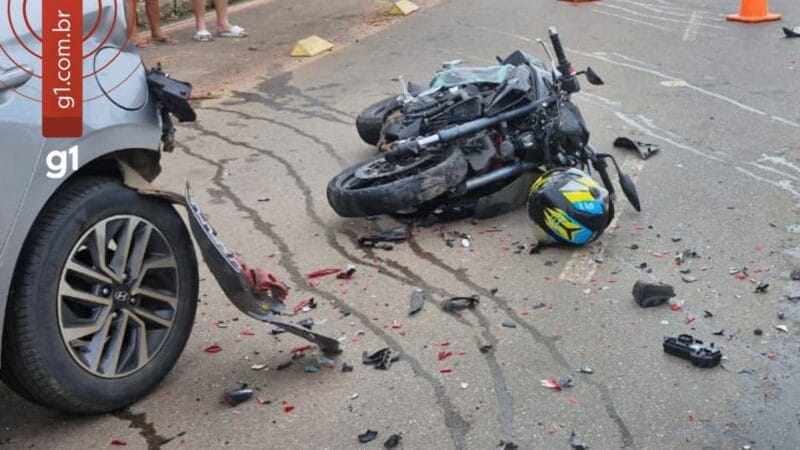 Motociclista em estado grave após acidente com carro estacionado em Rio Branco