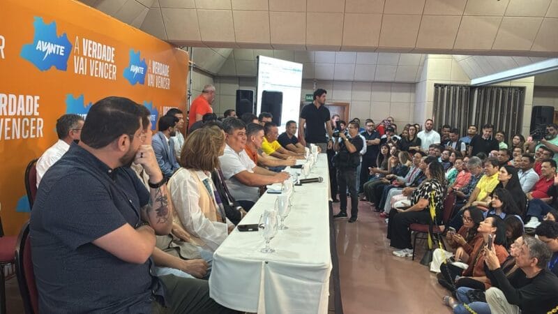 David Almeida Renuncia à Prefeitura de Manaus para Concorrer ao Governo do Amazonas