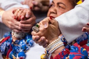 Dona Onete passa por cirurgia com sucesso em Belém aos 86 anos