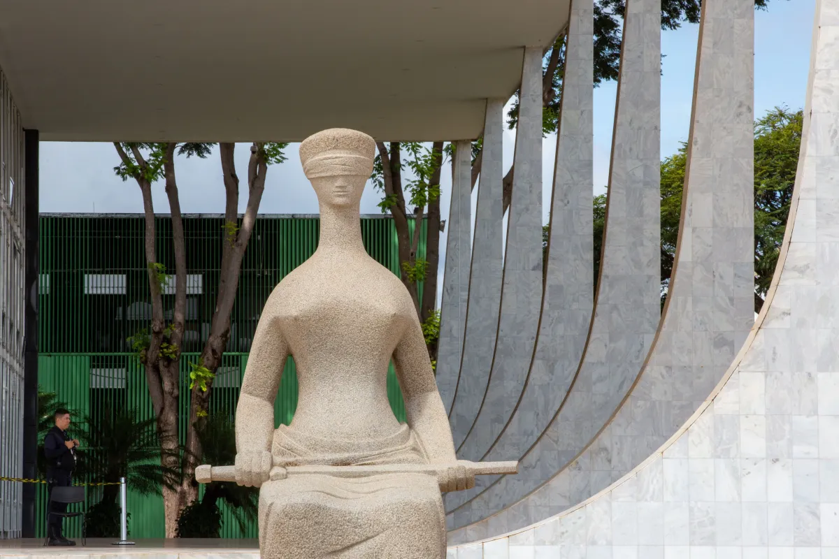 Conflitos Internos no STF: Reunião Secreta Revela Divisões Entre Ministros