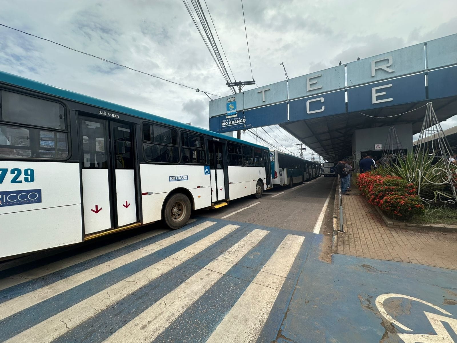 Ricco Transportes Enfrenta Crise Financeira e Defende Licitação para Transporte Público em Rio Branco