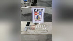 Jovem com Tornozeleira Eletrônica Detido por Tráfico de Drogas em Santarém