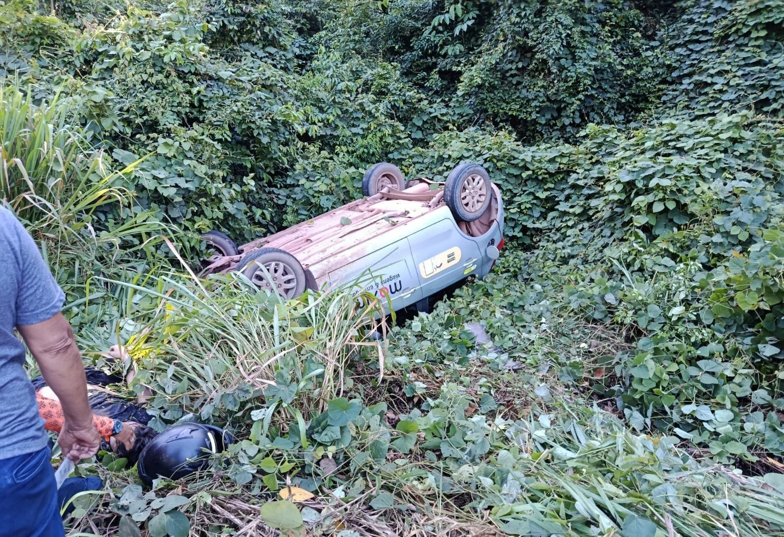 Capotamento de Carro de Aplicativo em Rodovia do Pará: Acidente Envolve Motocicleta