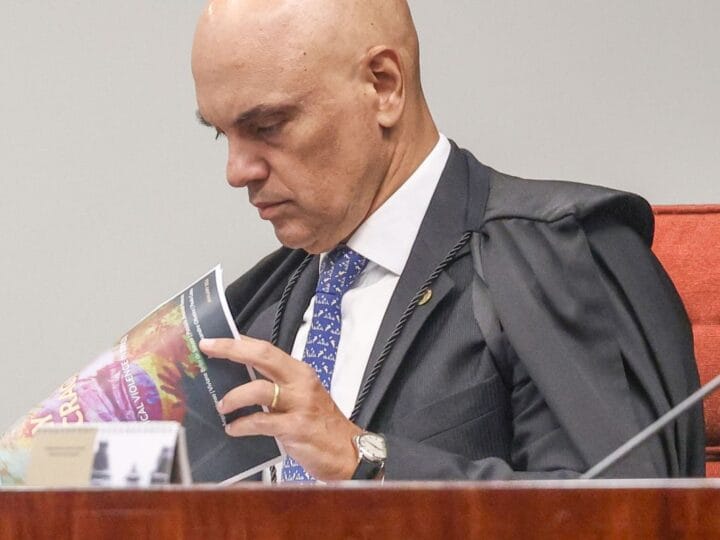 Ministro Moraes Inicia Investigação Contra Flávio Bolsonaro por Calúnia a Lula