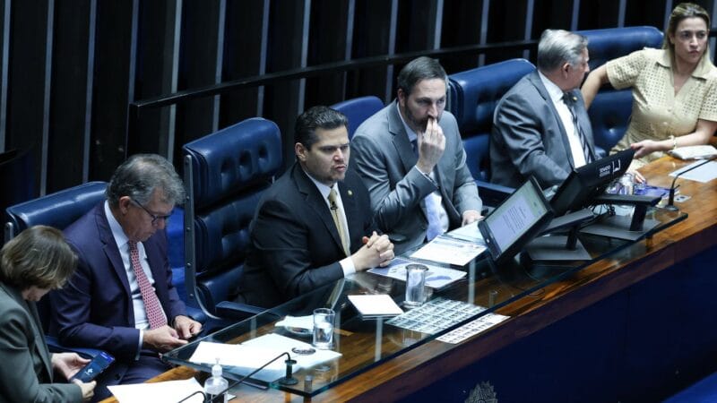 Senado Aprova Reconhecimento de Estágio como Experiência Profissional