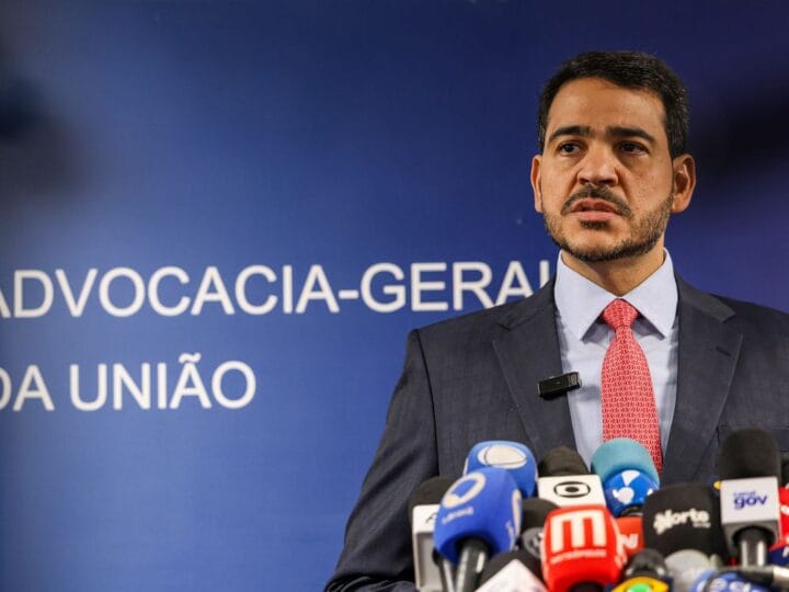 Senador Weverton Rocha Apresenta Relatório Favorável à Nomeação de Jorge Messias para o STF