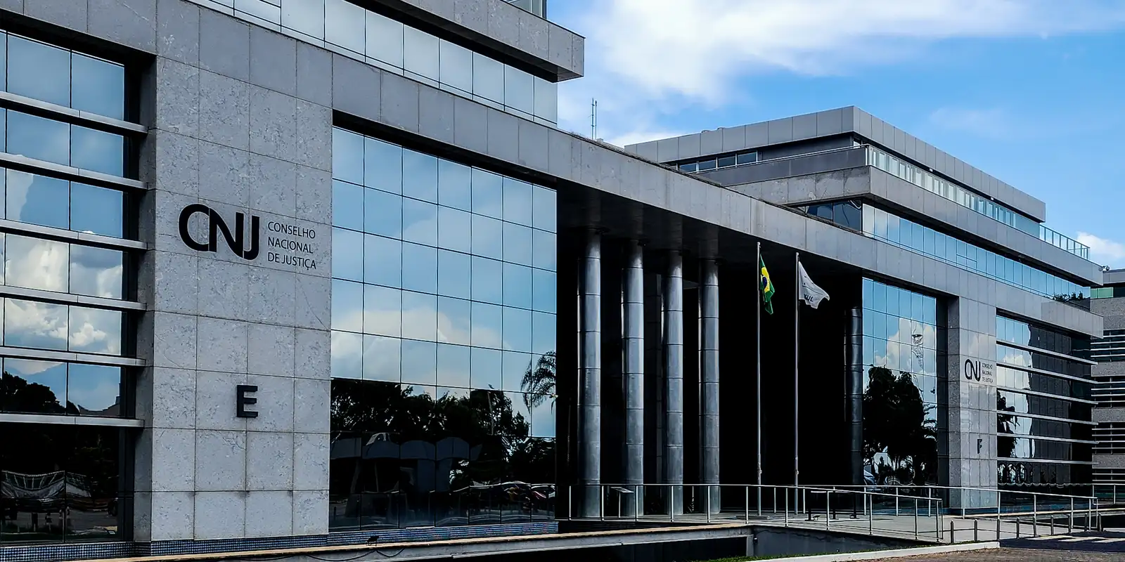 CNJ e CNMP Regulamentam Novos Benefícios para Juízes e Membros do MP