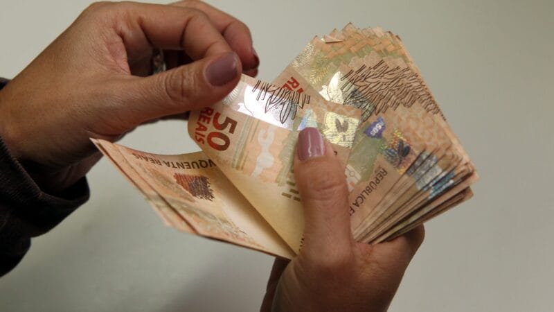 Inadimplência no Acre em Fevereiro: Números Abaixo da Média Nacional