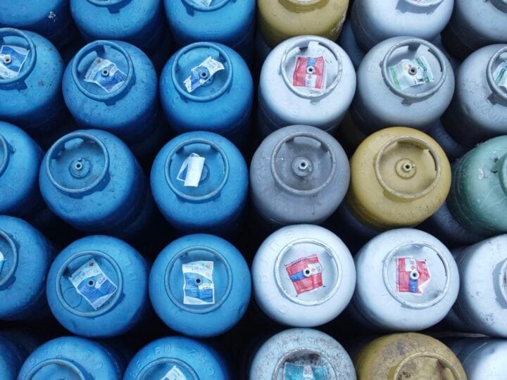 Gás do Povo: Vale-recarga é liberado para 206 mil famílias em todo o Brasil