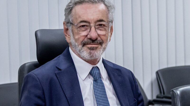 Márcio Elias Rosa assume o Ministério do Desenvolvimento com foco na jornada de trabalho de 40 horas