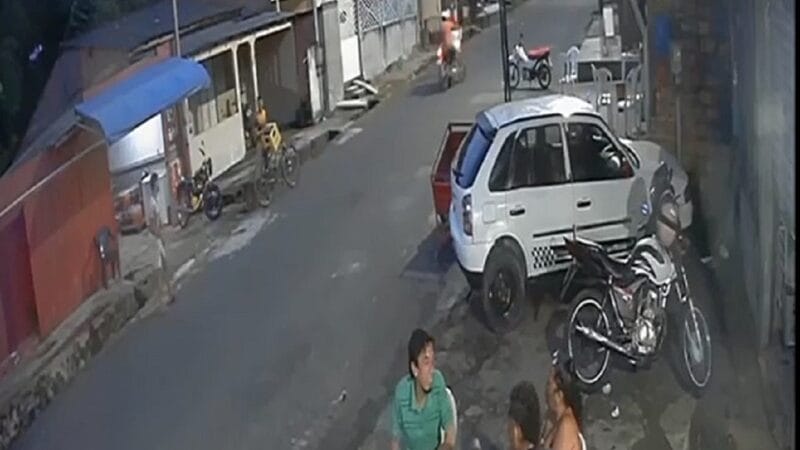 Acidente entre Motocicletas em Oriximiná Deixa Três Feridos