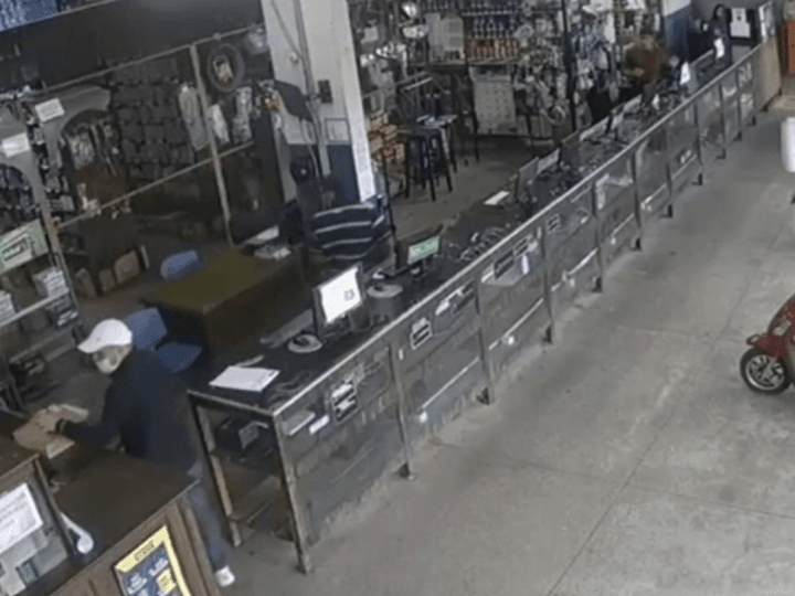 Dupla é Detida Após Assalto a Loja de Autopeças na Zona Sul de Manaus