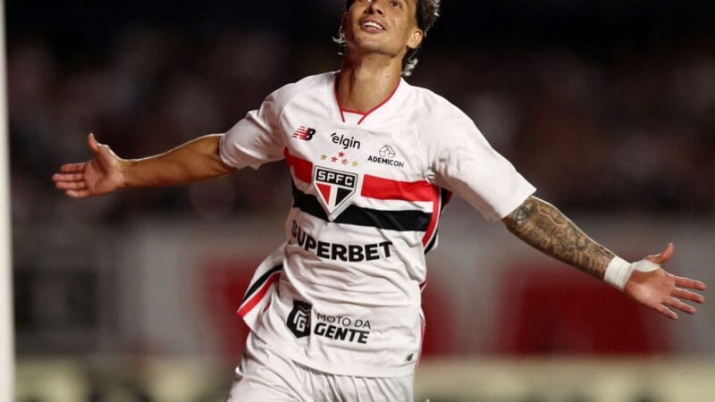 São Paulo Brilha com Hat-Trick de Ferreira e Derrota Cruzeiro por 4 a 1