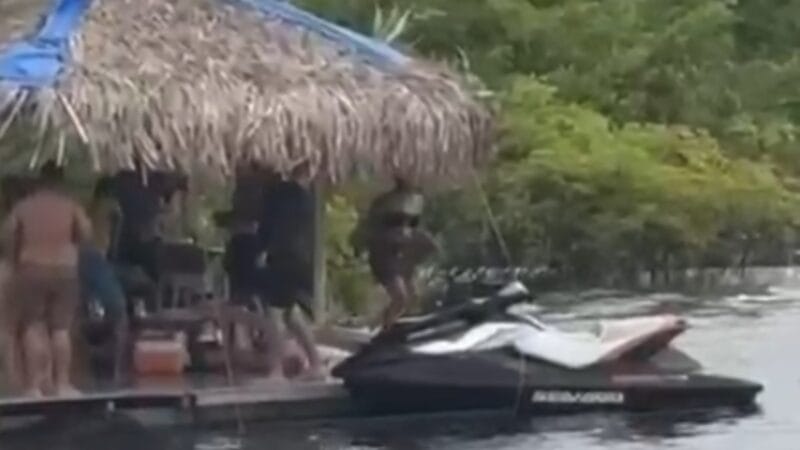 Tragédia em Casa Flutuante: Jovem Morre Após Acidente no Amazonas